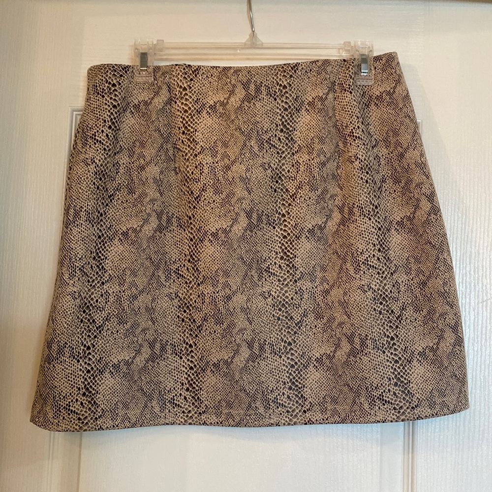 Snake skin skirt with zipper back